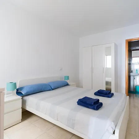 Mila Pura Vida Vecindario (Gran Canaria)